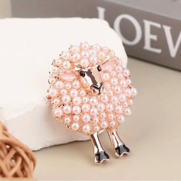 💞 NEW sparkling sheep brooch with lovely pearl embellishments 💞 - Picture 4 of 9